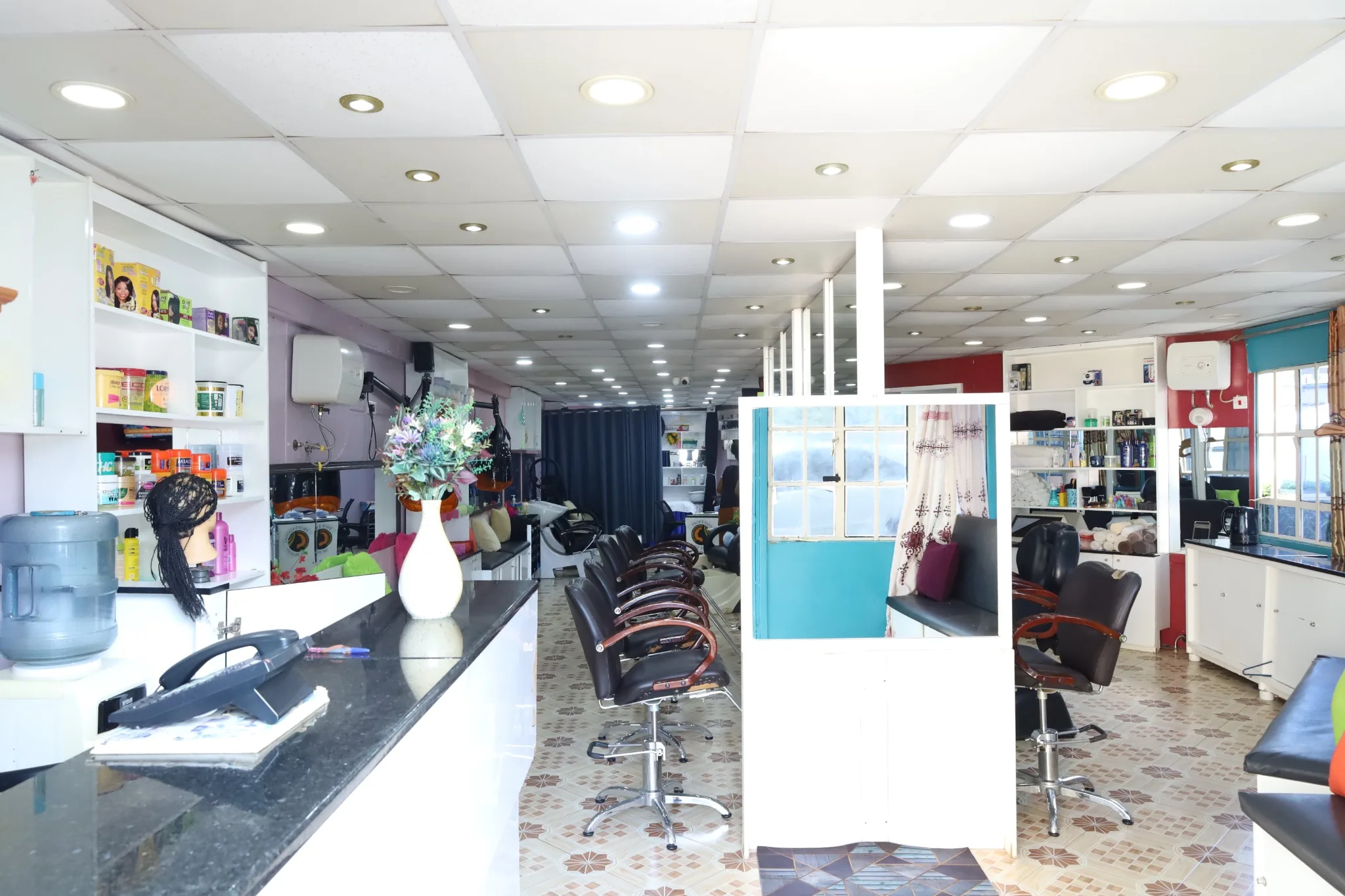 stardom-hotel-beauty-parlour-13